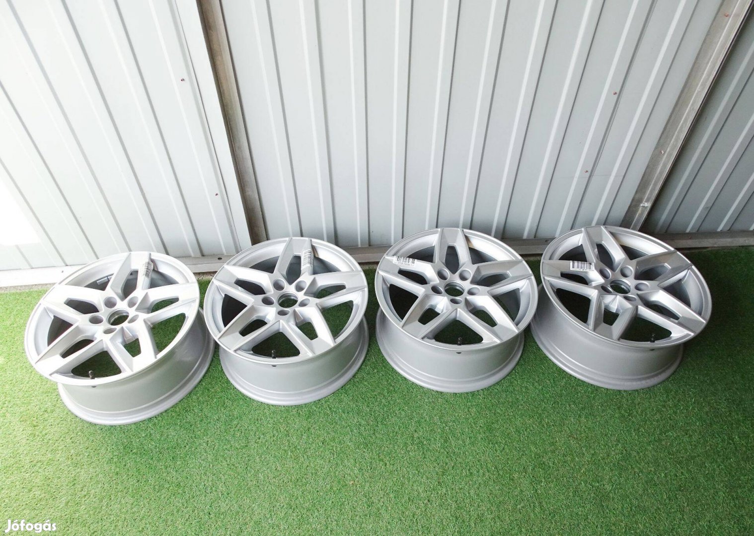 Gyári 17" Audi A3 alufelni felni RC 29 Új E7.5Jx17 H2 ET38 4 db