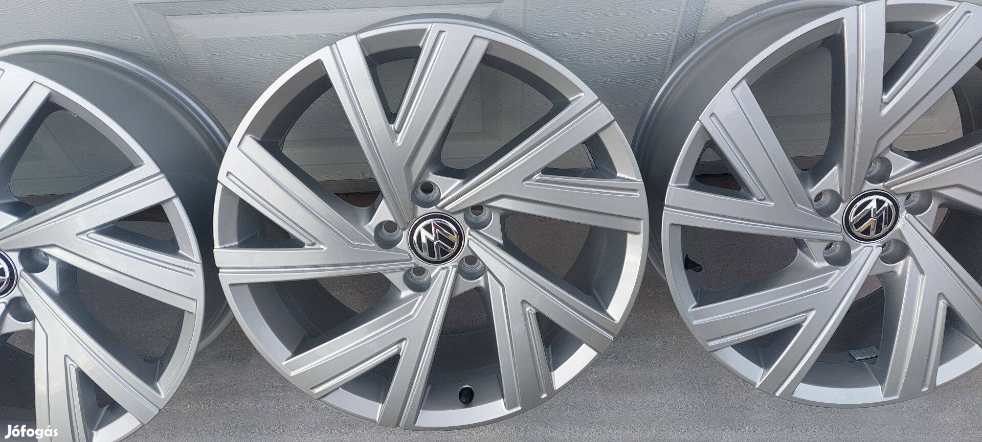 Gyári 18" VW Golf VIII. GTI /Bergamo/ alufelni 5x112 űűű