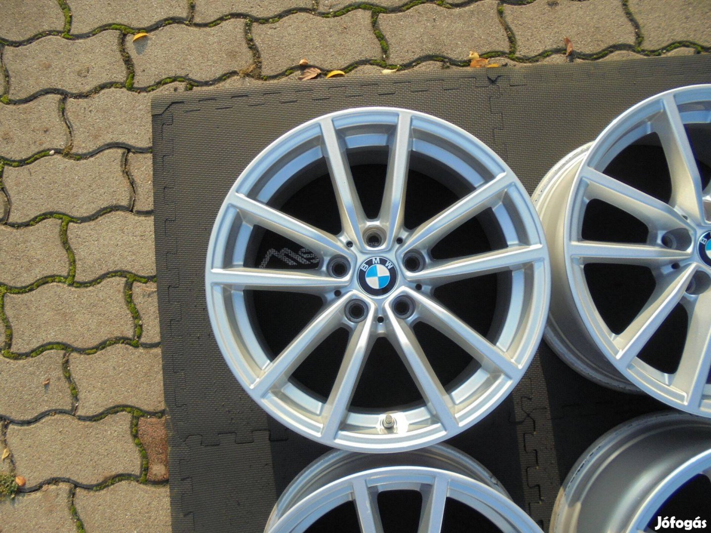 Gyári 5 x 112-es BMW G -30-as alufelni makulátlan állapotban