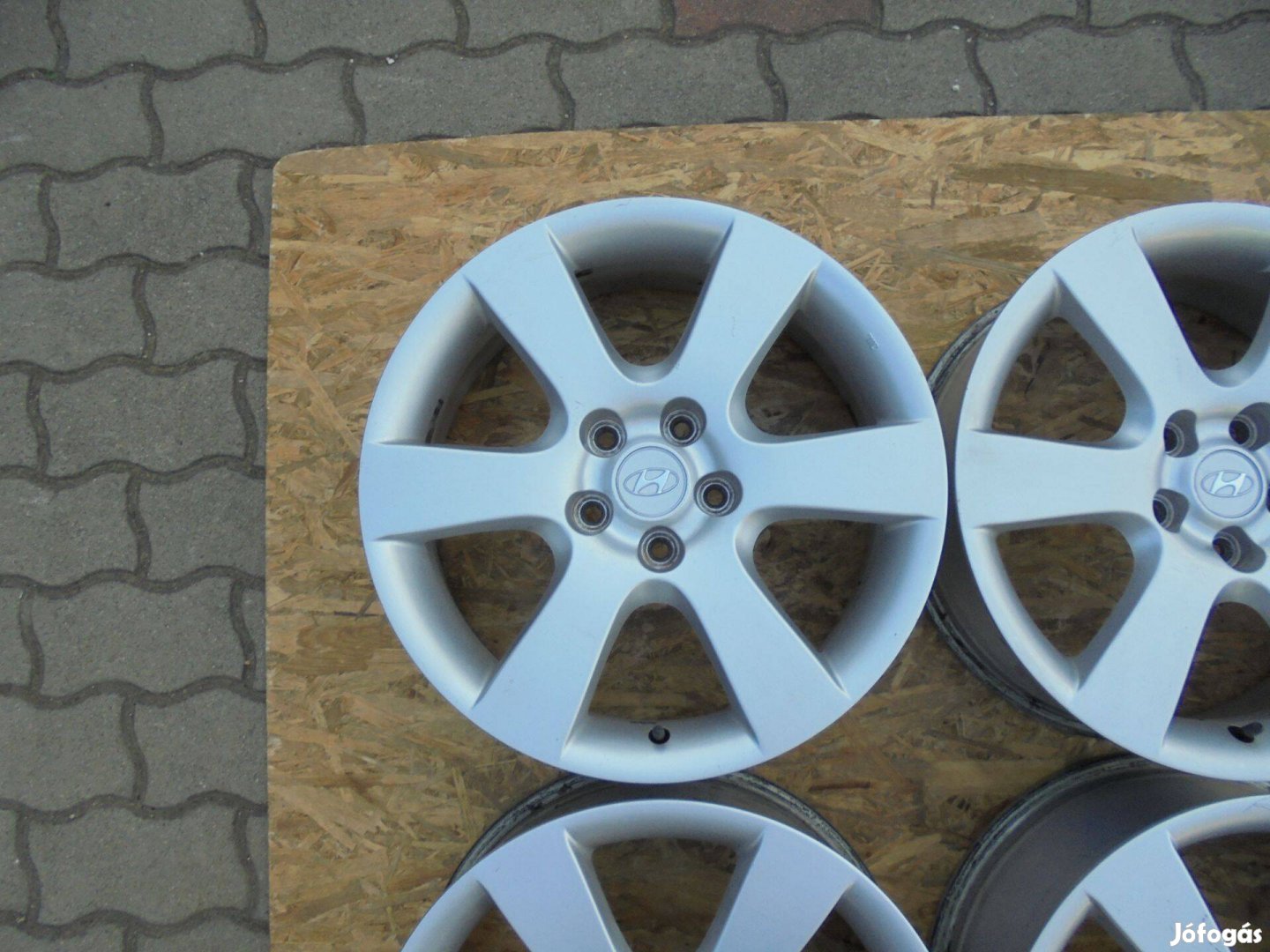 Gyári 5 x 114.3-as Hyundai alufelni eladó