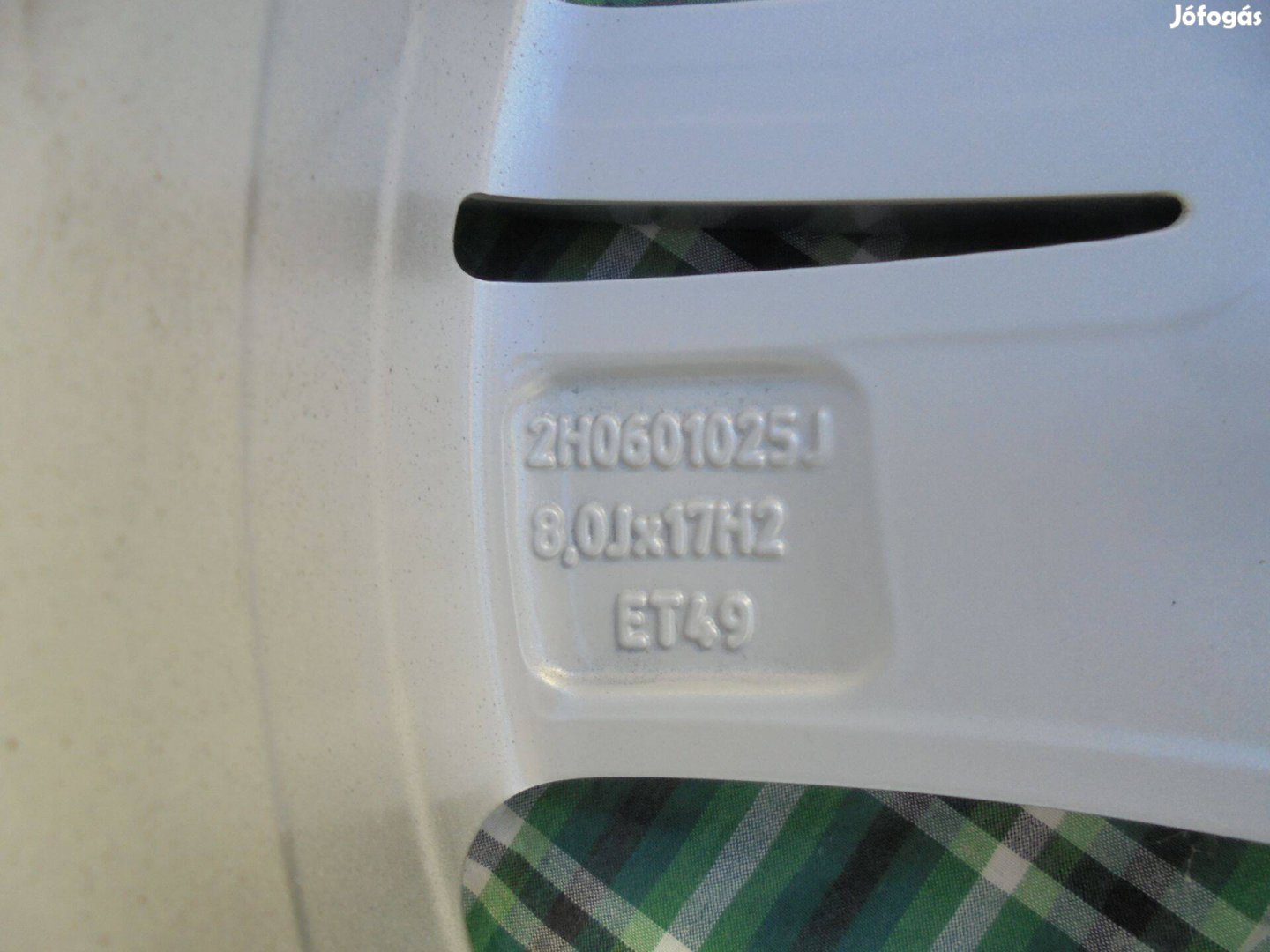 Gyári 5 x 120-as Vw alufelni kitűnő állapotban eladó