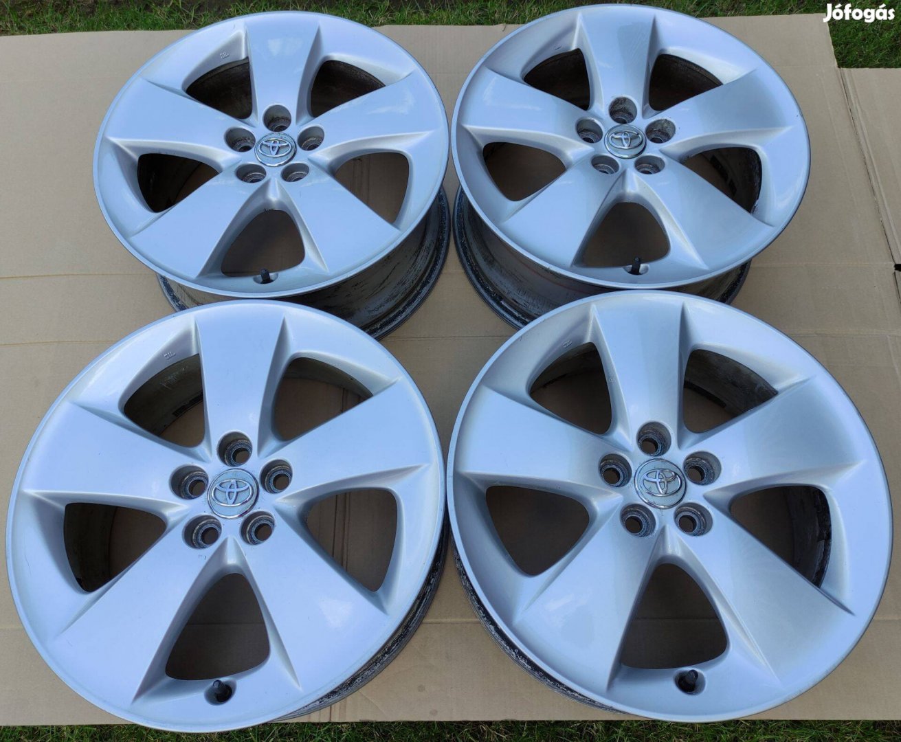 Gyári 5x100 R17 Toyota Prius Avensis Carina Camry Celica felni + Tpms