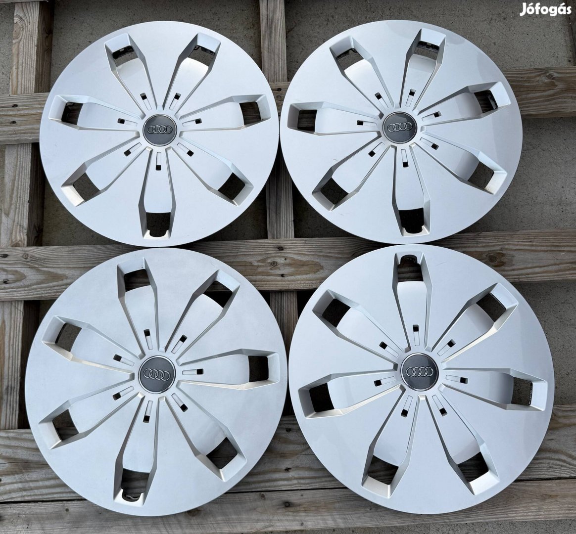 Gyári Audi 16 coll újszerű dísztárcsa szett 