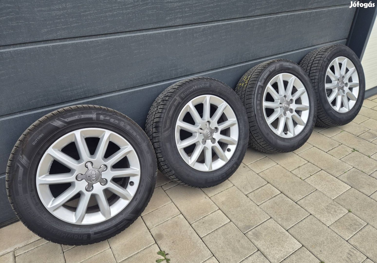 Gyári Audi 225/55R16 alufelni garnitúra téligumi!