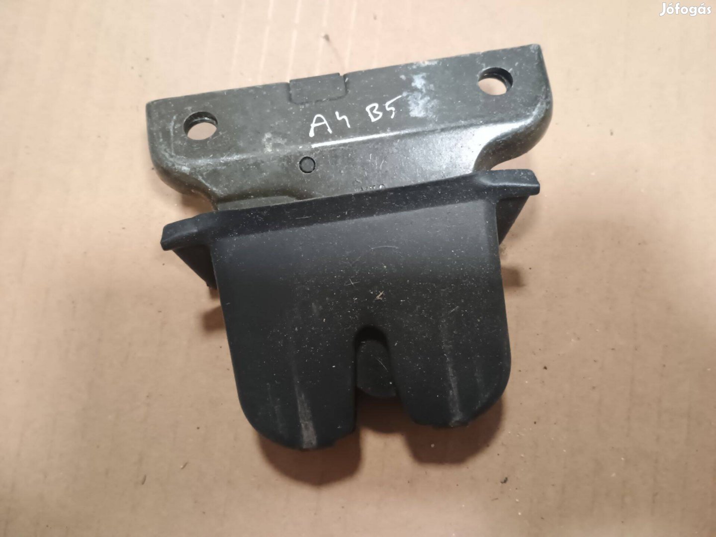 Gyári Audi A4 B5 csomagtér zár