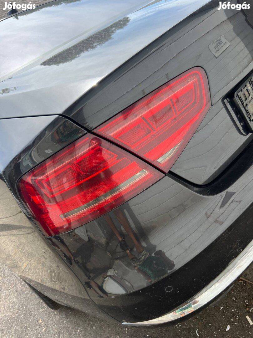 Gyári Audi A8 4D 4H hátsó lámpa garnitúra