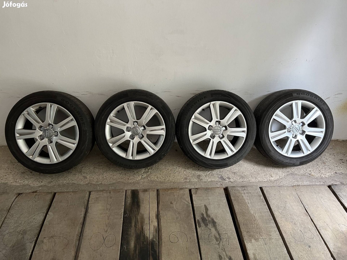 Gyári Audi alufelni 5x112 225 50 r17 nyári
