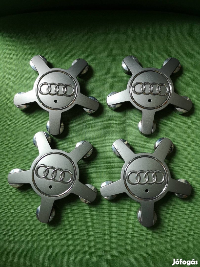 Gyári Audi alufelni közép 