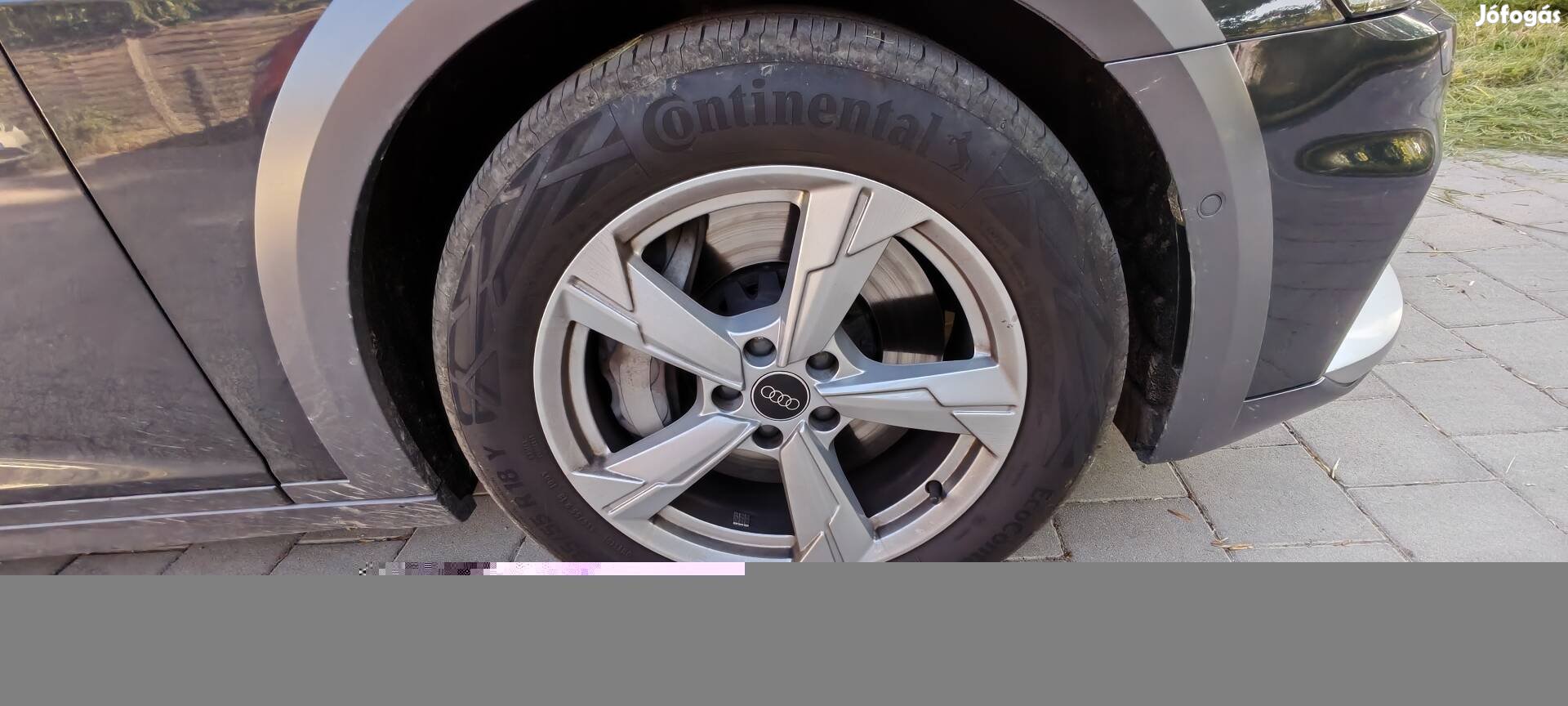 Gyári Audi felni 235 55 r18 Bridgestone téli gumival. 