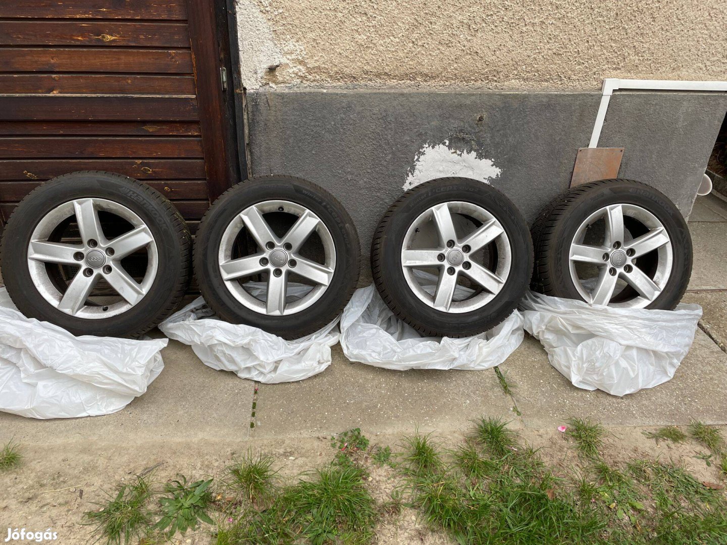 Gyári Audi felni 5x112 + Hankook téli gumi