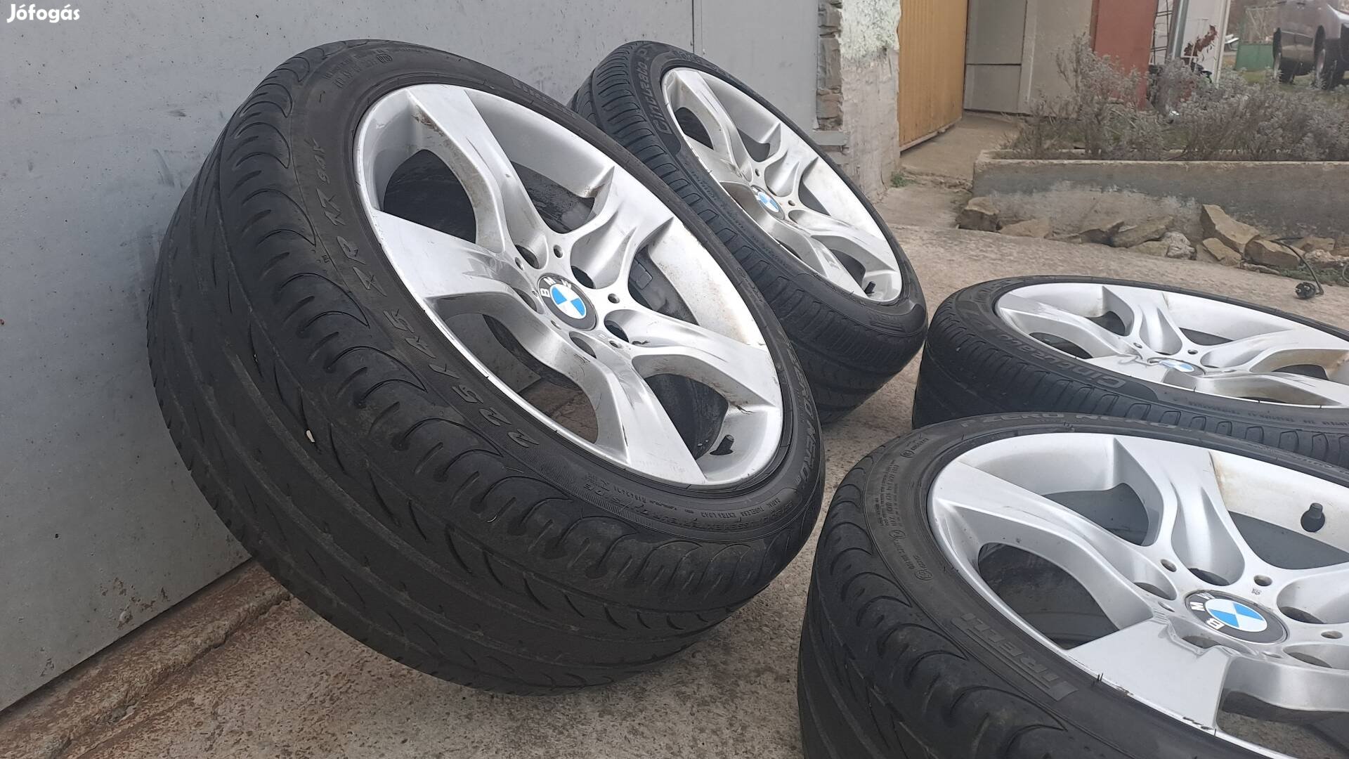 Gyári BMW 17-es 17" alufelni garnitúra nyári gumi 5x120