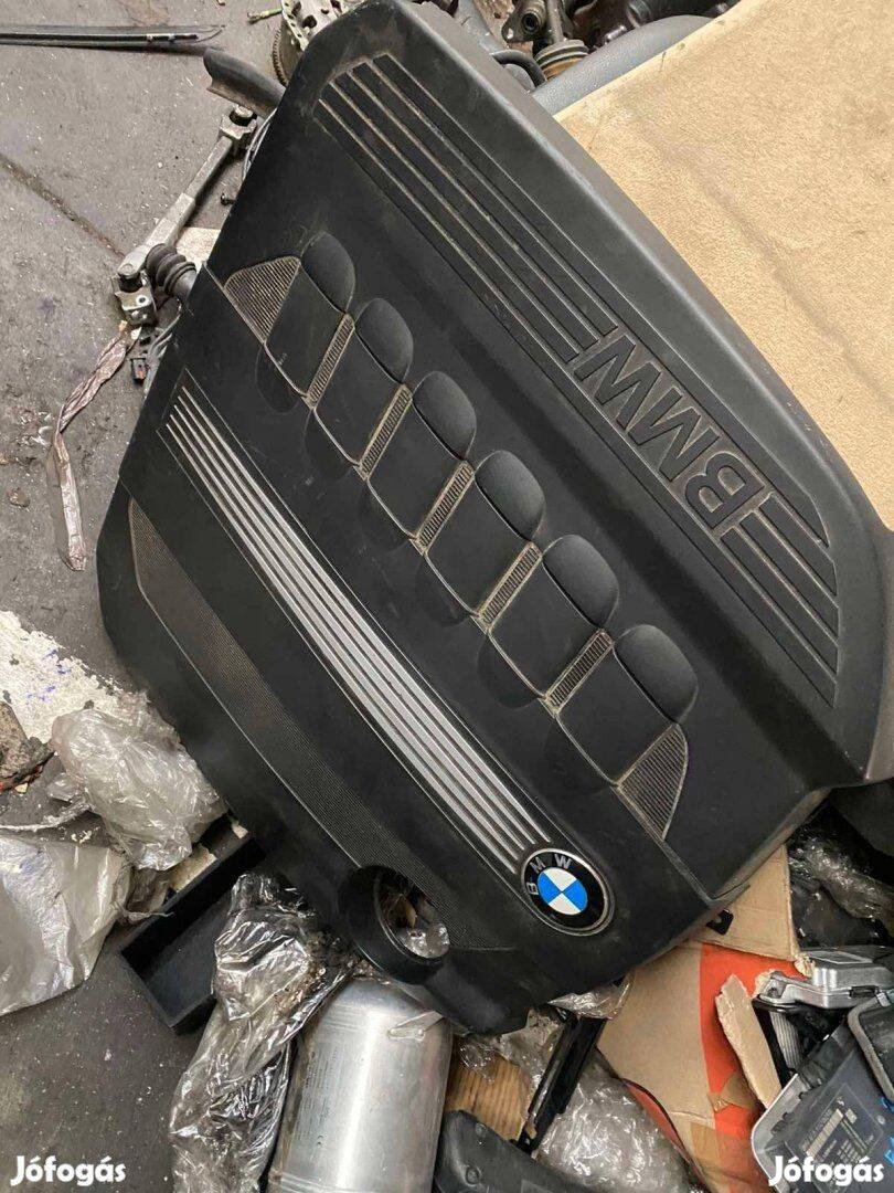 Gyári BMW F10 F11 F07 F01 F02 motorfelső burkolat