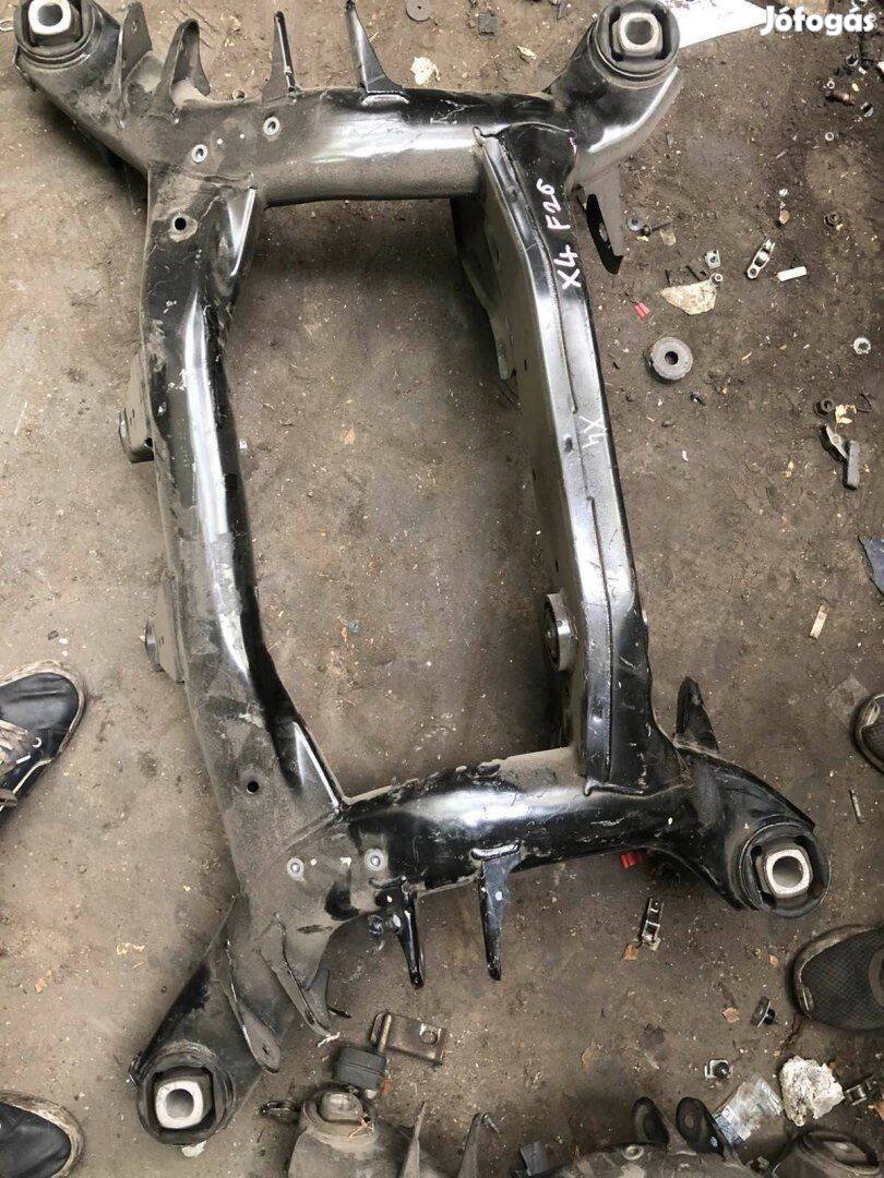 Gyári BMW F25 F26 bölcső
