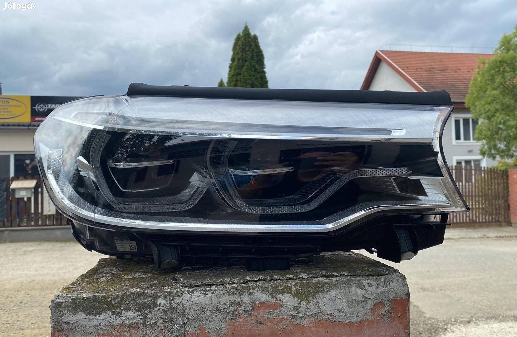 Gyári BMW G30 Adaptive LED fényszóró