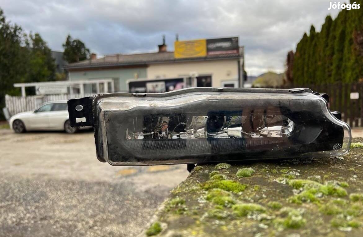 Gyári BMW X3 G01 / X4 G02 bal LED ködlámpa