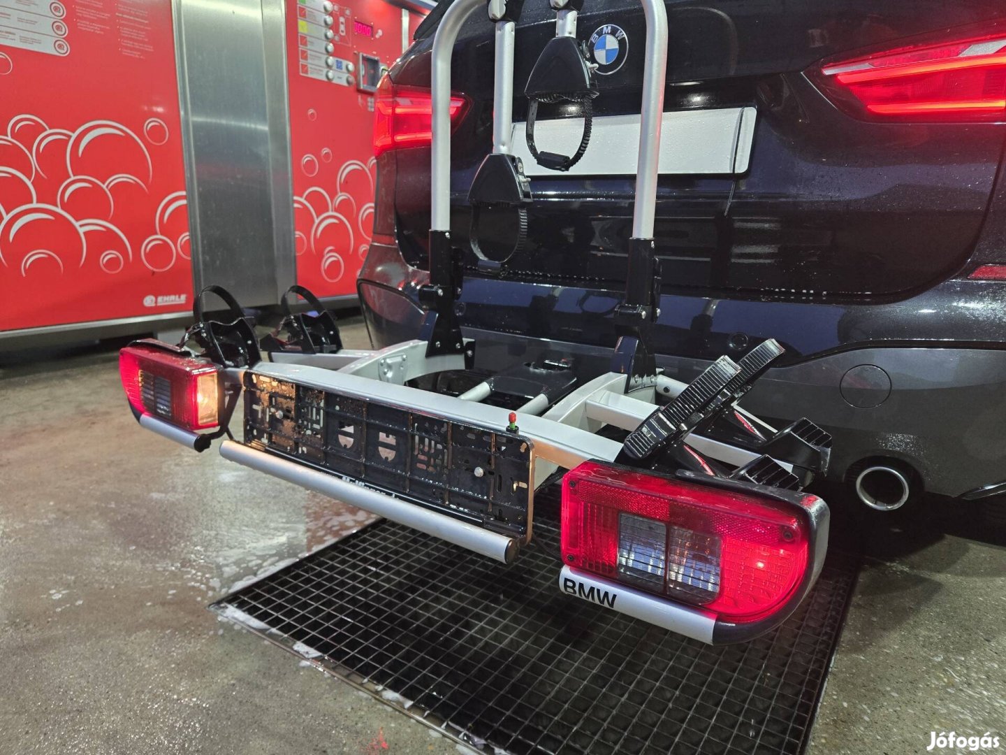 Gyári BMW kerékpárszállító vonóhorogra 45kg kerékpártartó