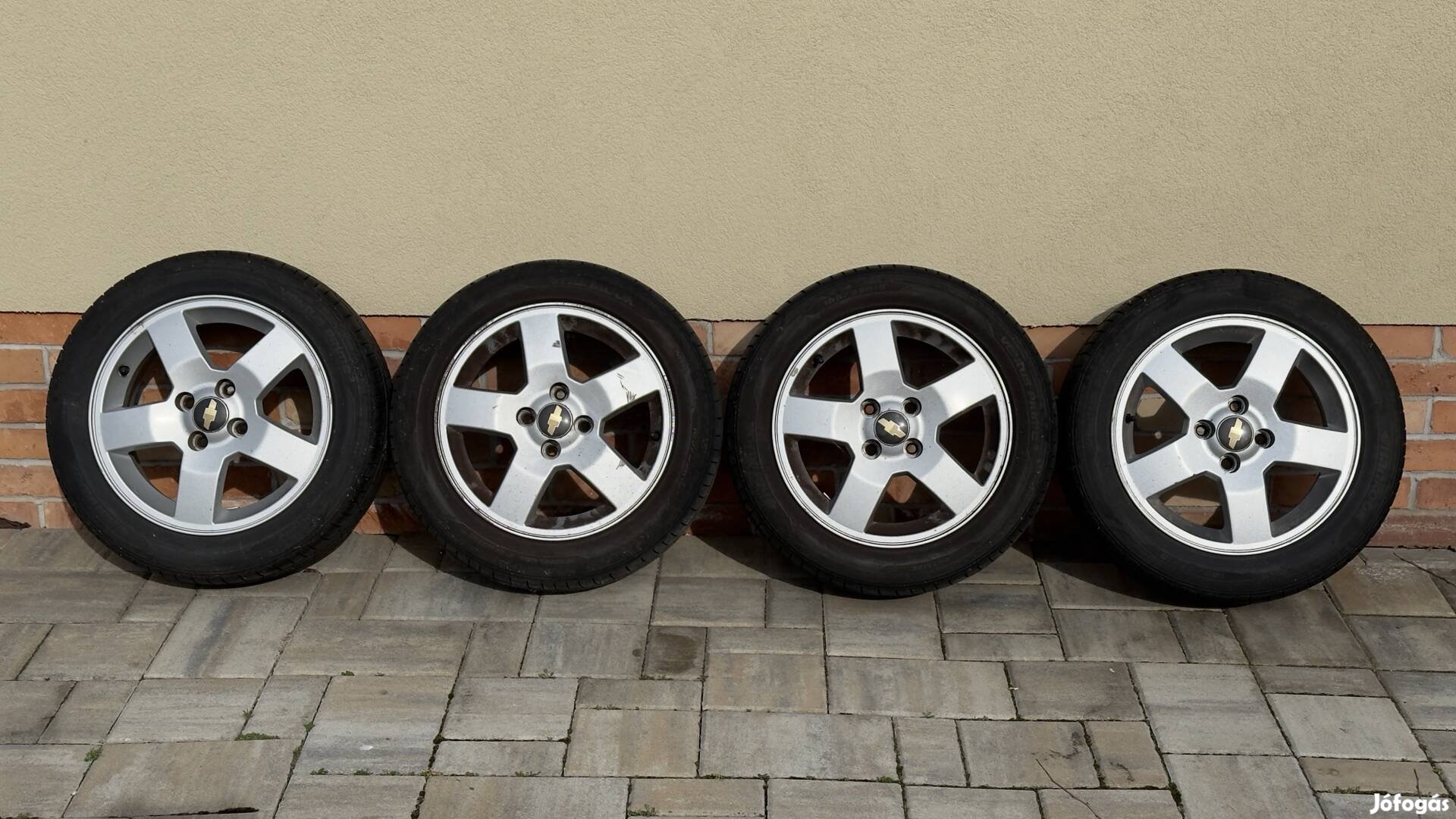 Gyári Chevrolet alufelni nyári gumival eladó