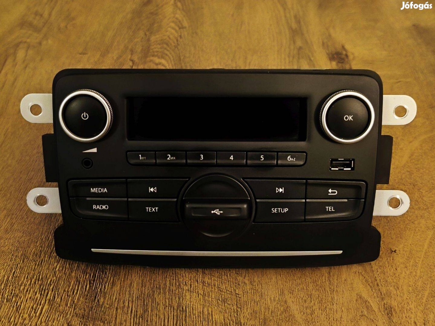 Gyári Dacia Duster rádió gyári R&GO képes 281158515R Dacia Sandero