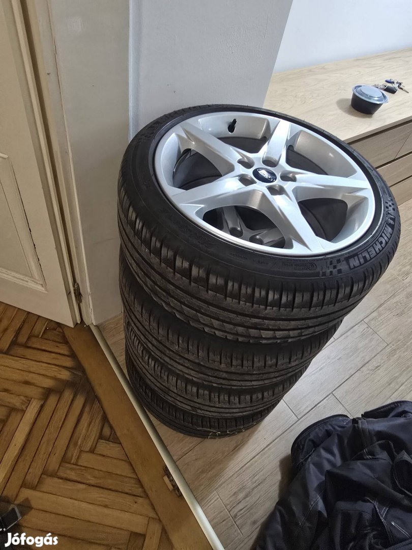 Gyári Ford 18 coll kerekek