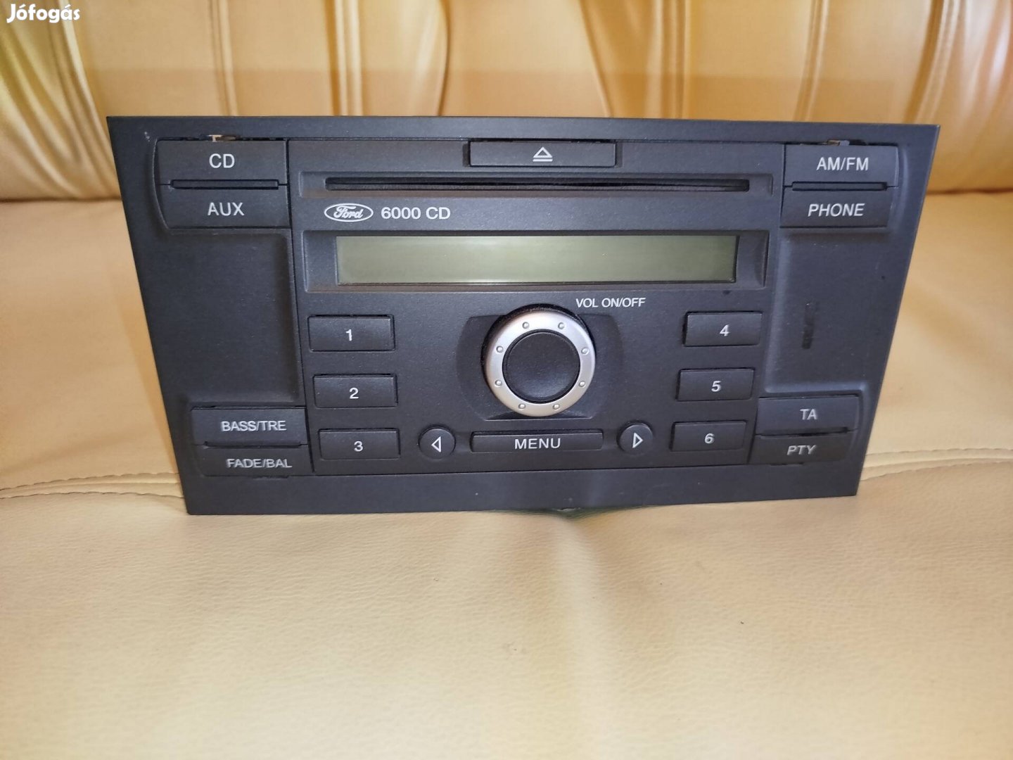Gyári Ford 6000 CD rádió, autórádió a kódjával alkatrésznek