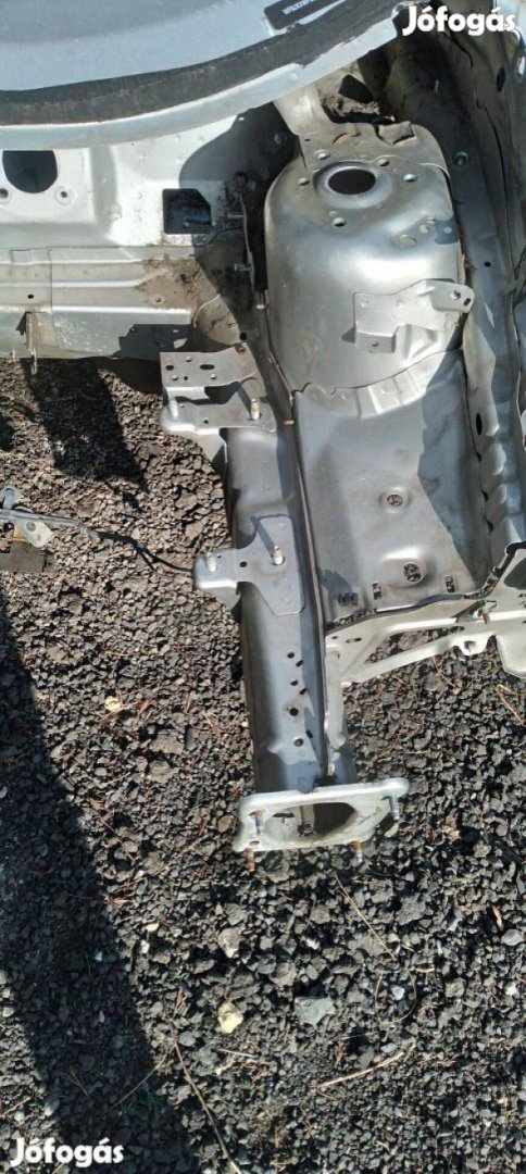 Gyári Ford C-Max bal első negyed nyúlvány