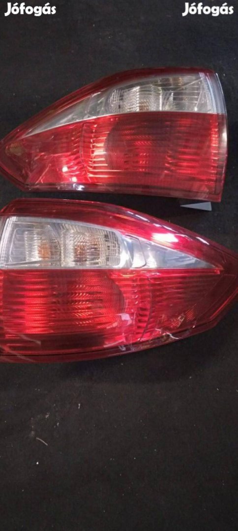 Gyári Ford C-Max hátsó lámpa bal jobb
