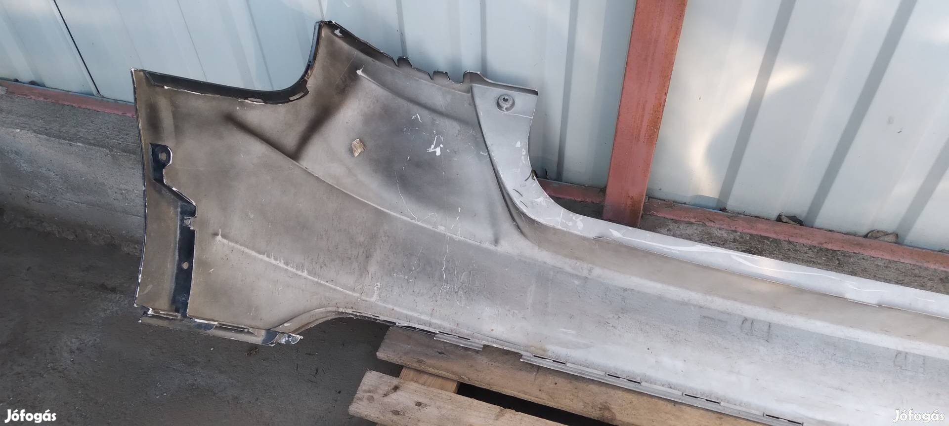 Gyári Ford Focus MK3 5 ajtós hátsó lökhárító