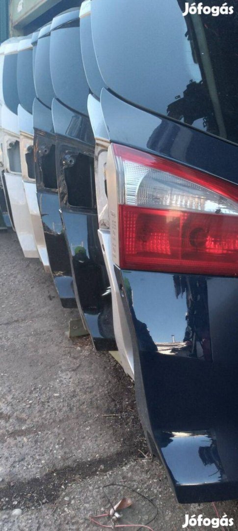Gyári Ford Focus MK3 csomagtér ajtó csomagtérajtó