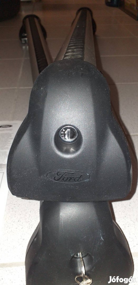 Gyári Ford Focus kombi tetőcsomagtartó 2010-2017