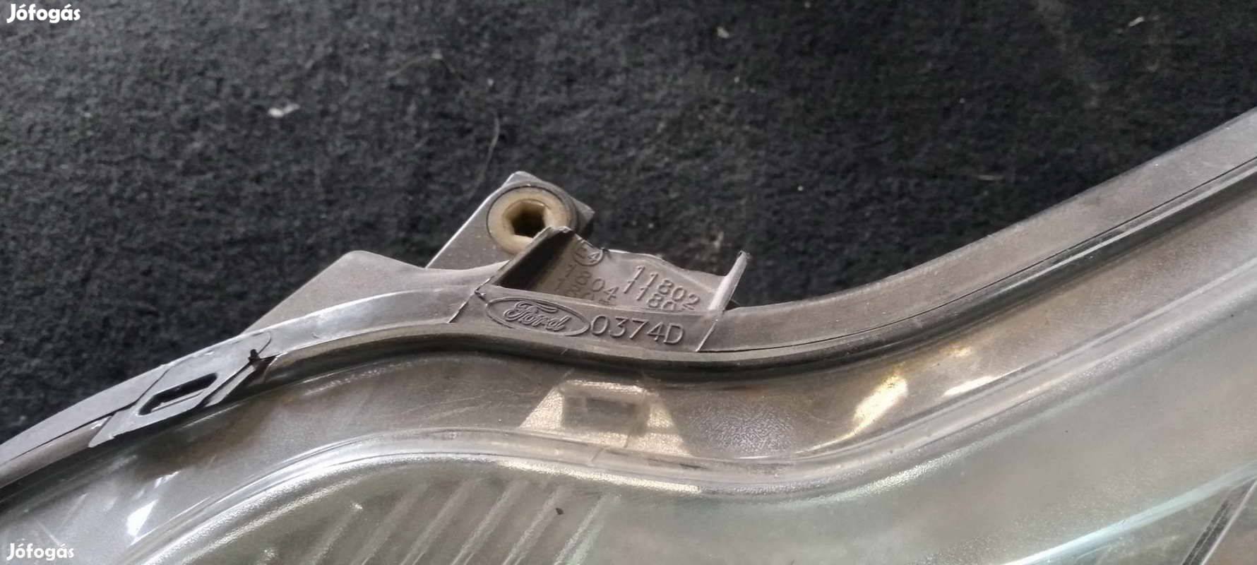 Gyári Ford Focus mk2 bal első fényszóró fül sérült