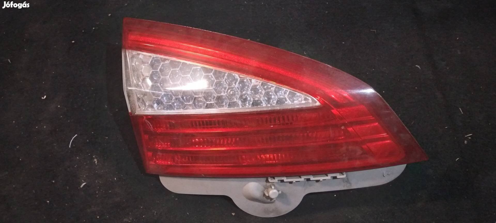 Gyári Ford Mondeo 4 kombi bal hátsó lámpa csomagtér ajtón