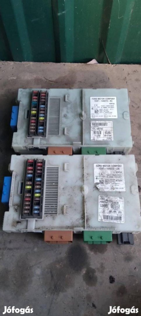 Gyári Ford Mondeo mk4 biztosítéktábla bcmi modul