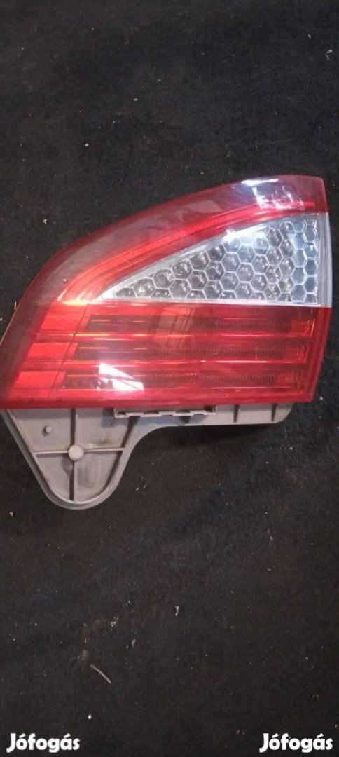 Gyári Ford Mondeo mk4 hátsó lámpa jobb belső 5 ajtós