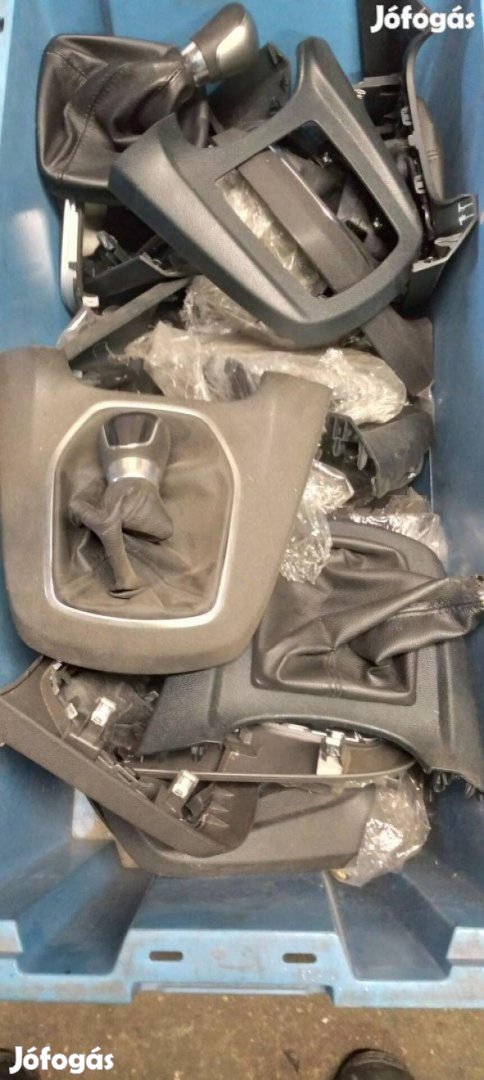 Gyári Ford fiesta mk7 váltó szoknya gomb burkolat stb
