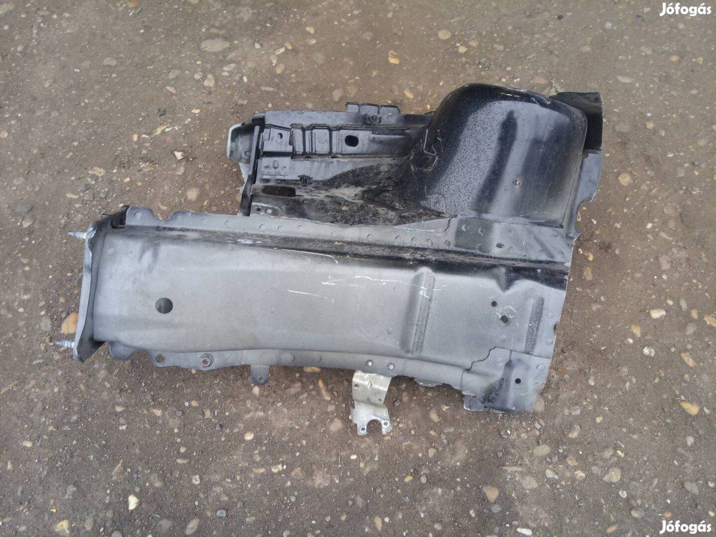 Gyári Ford focus MK3 jobb első nyúlvány vég negyed