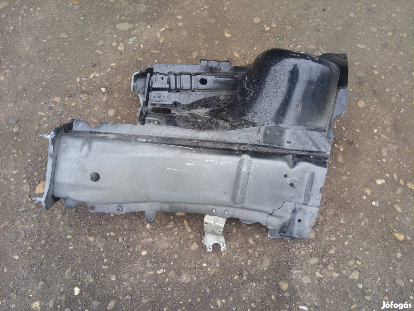 Gyári Ford focus MK3 jobb első nyúlvány vég negyed