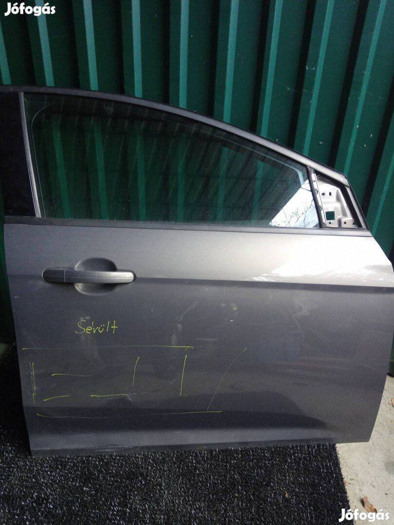 Gyári Ford focus MK3 sérült ajtó 2011-2018