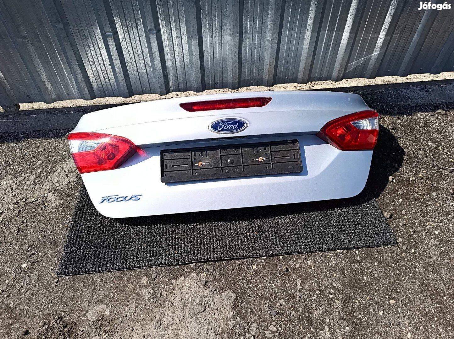 Gyári Ford focus mk3 Szedán hátsó lámpa