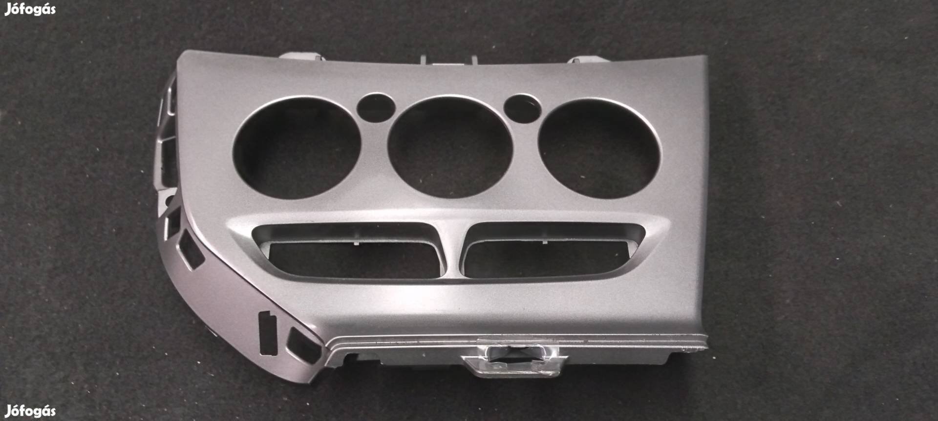 Gyári Ford focus mk3 klíma vezérlő gomb keret