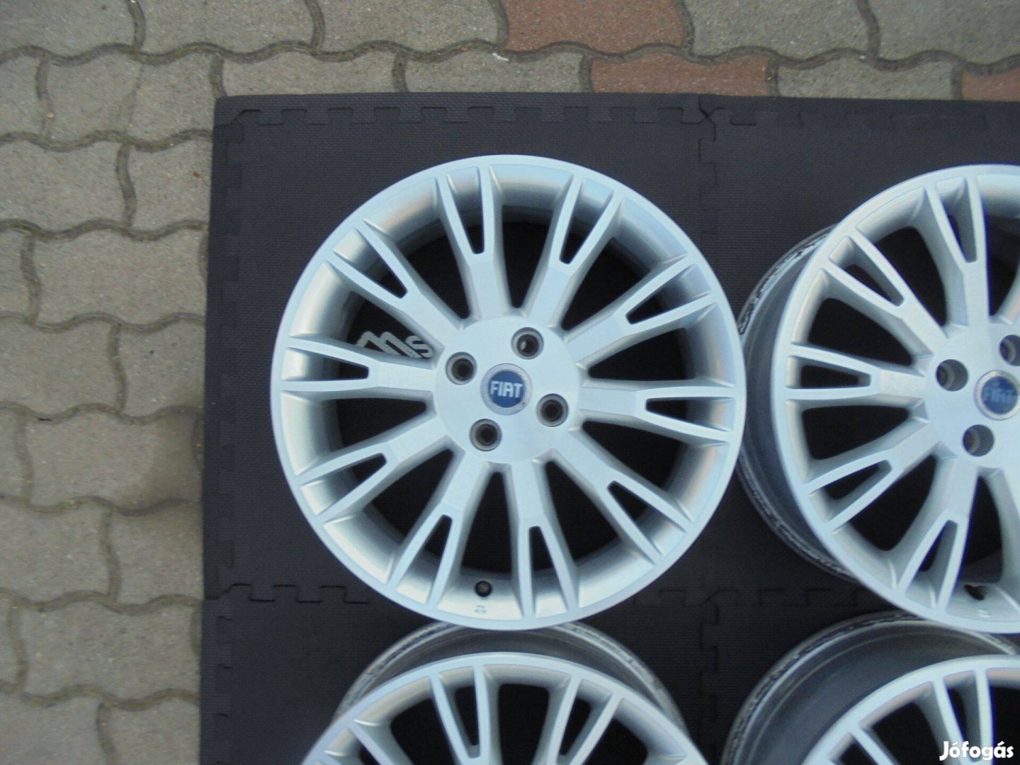 Gyári Grande Punto 17-es alufelni eladó