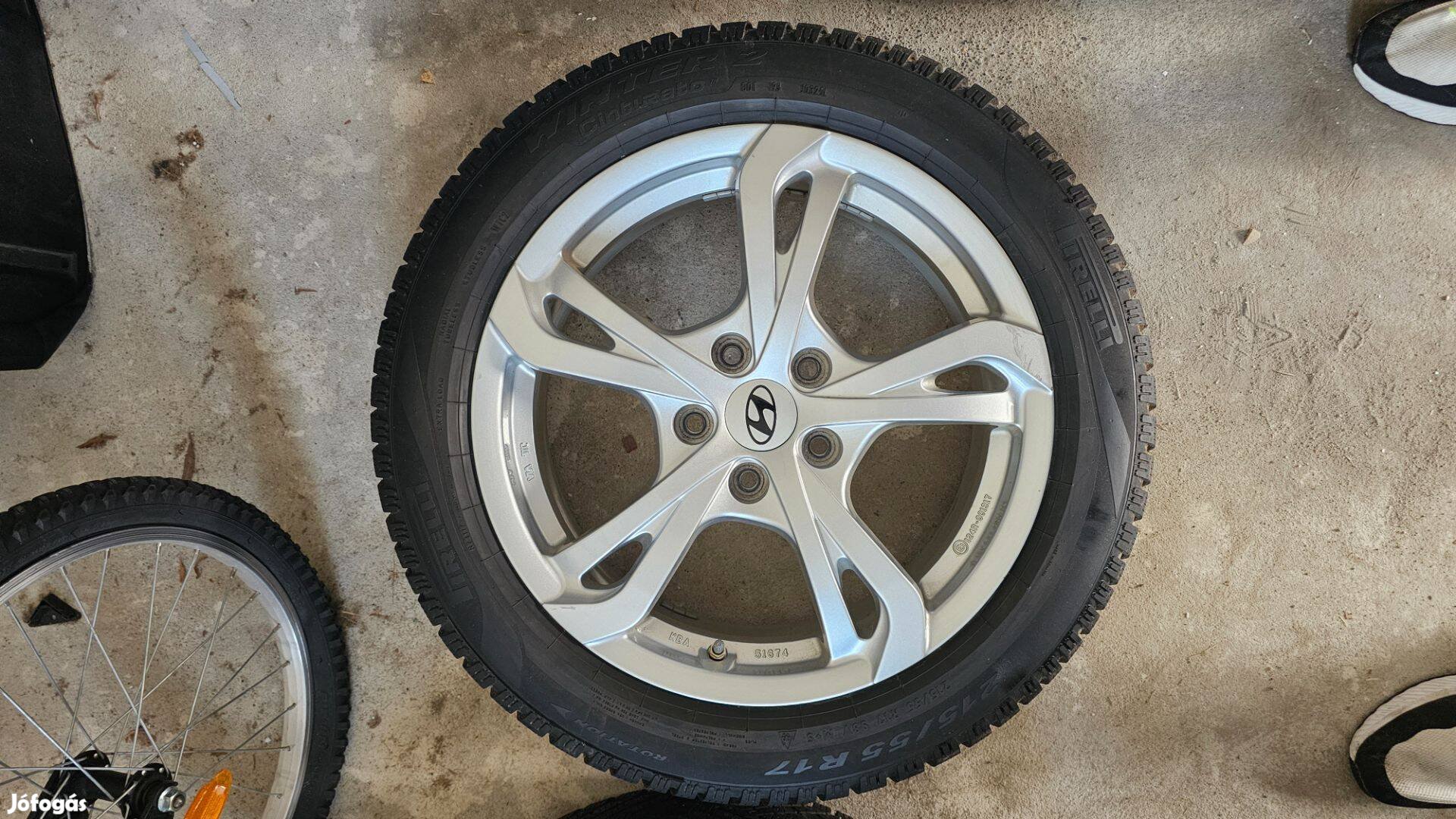 Gyári Hyundai alufelni Pirelli téligumi szett