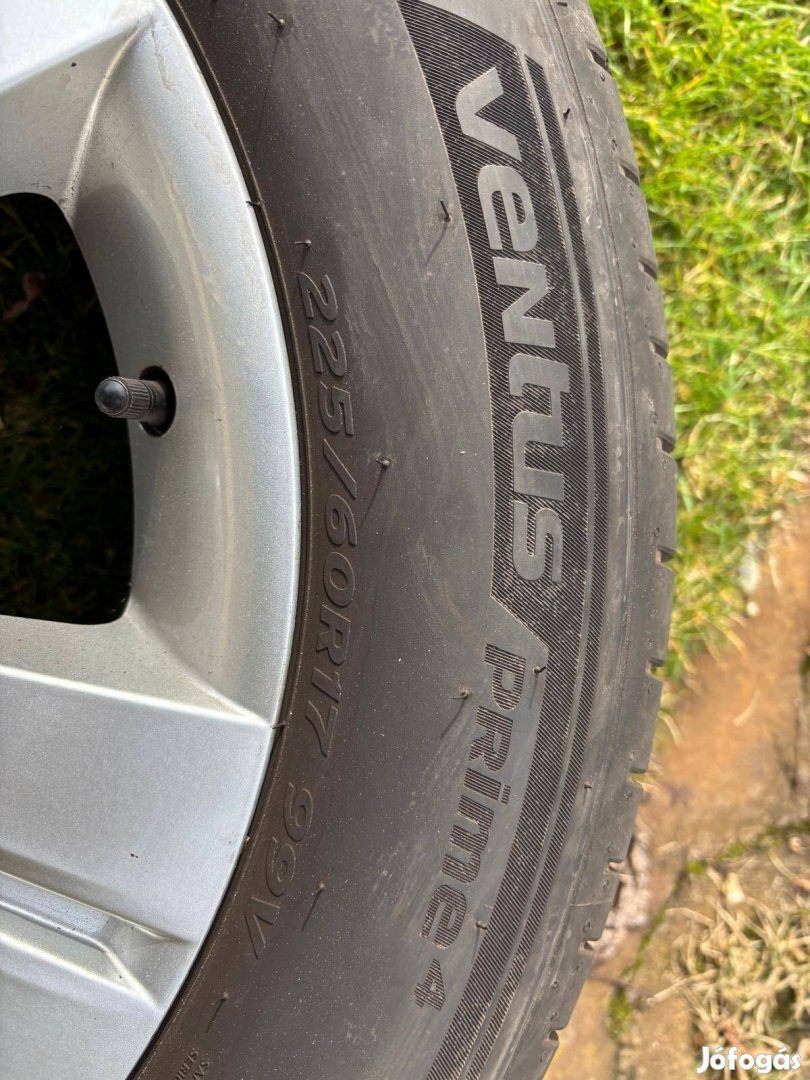 Gyári Kia alufelni garnitúra újszerű prémium Hankook 22560