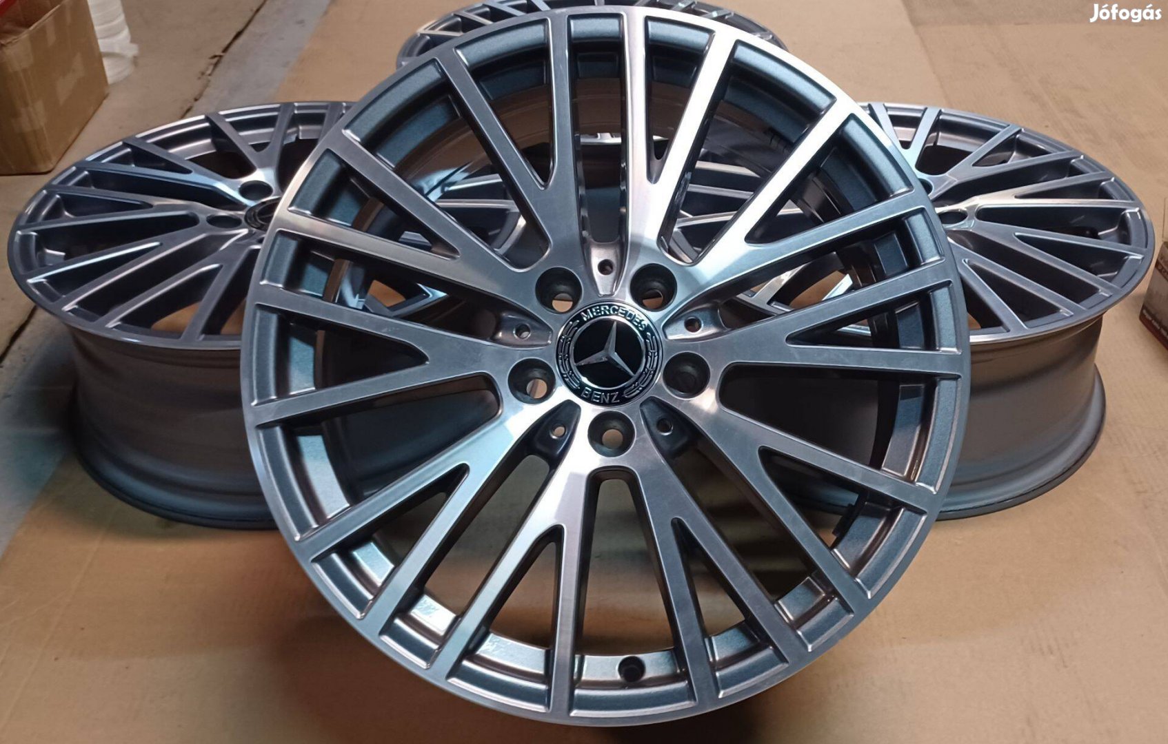 Gyári Mercedes A B CLA W177 alufelnik 5x112 7,5x18 ET49 4db