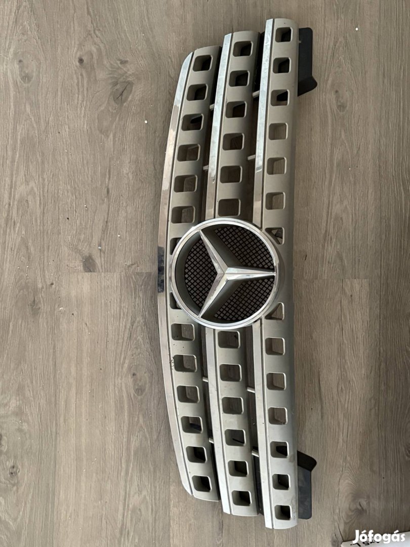 Gyári Mercedes-Benz Ml hűtőrács