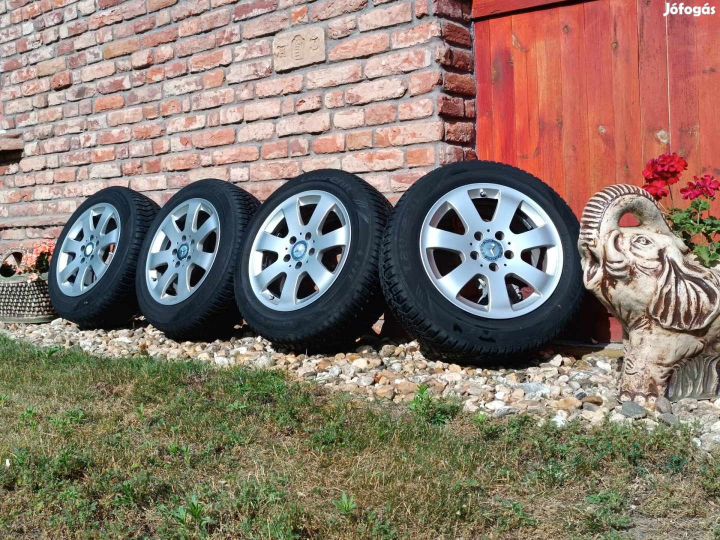 Gyári Mercedes R16 Alufelni / Téli gumikkal