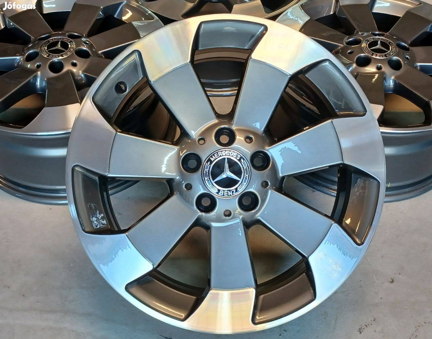 Gyári Mercedes W166 ML egyedi grafit alufelnik 5x112 8x18 ET56,5 4db