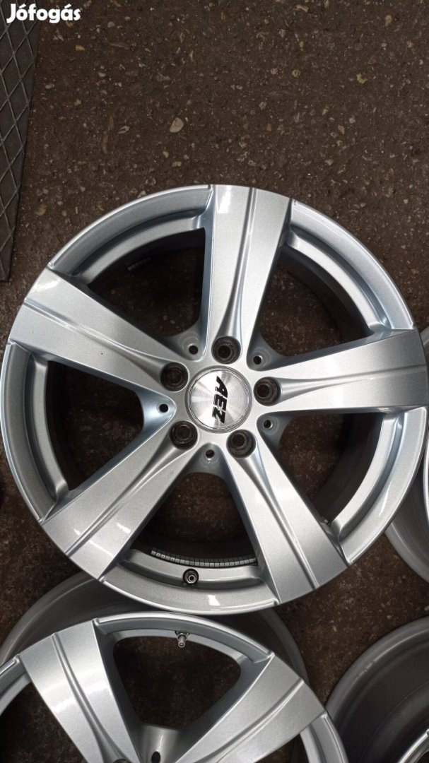 Gyári Mercedes szép állapotú használt 5x112 lyukosztású 17 colos alu