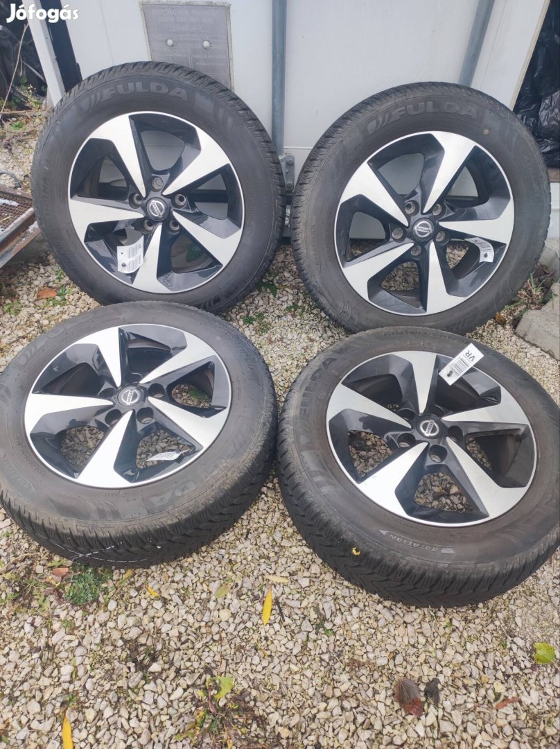 Gyári Nissan 5x114,3 r16 alufelni+téligumi 