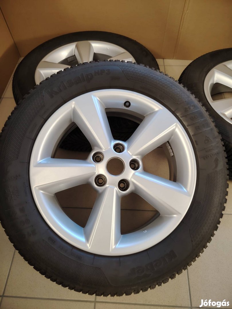 Gyári Nissan R17 alufelni 215/60 r17 téli gumi téligumi 