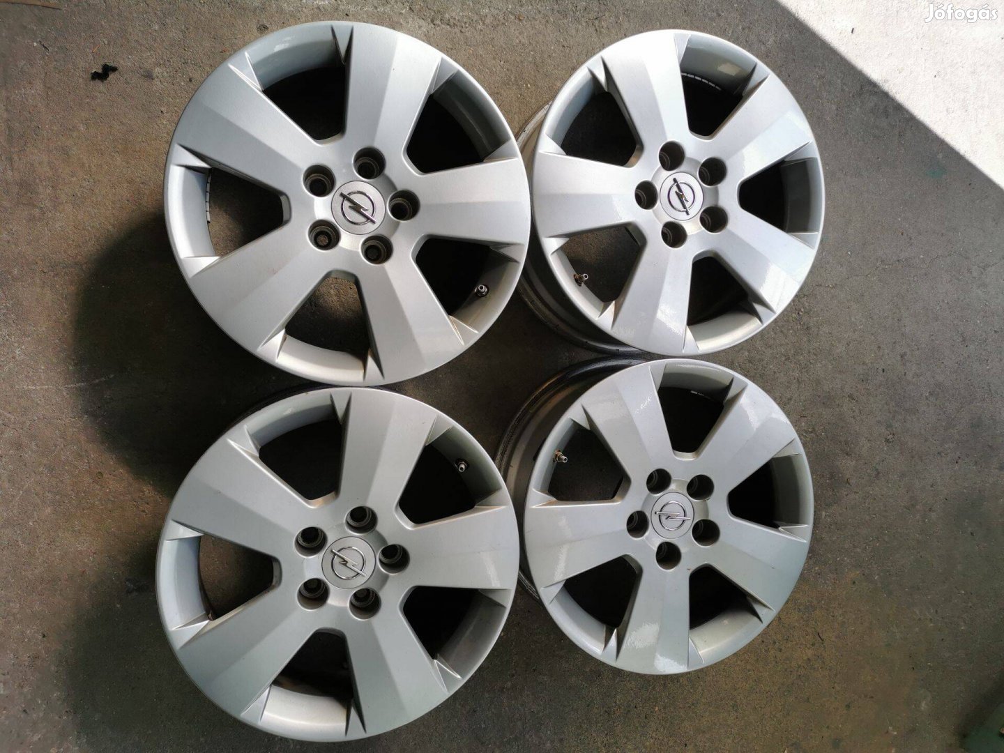 Gyári Opel 16" alufelni Tpms 6.5x16 ET41